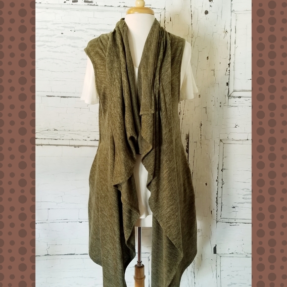 Sleeveless Cardigan